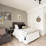 Studio com garagem, academia e piscina no prédio - Vila Olímpia
