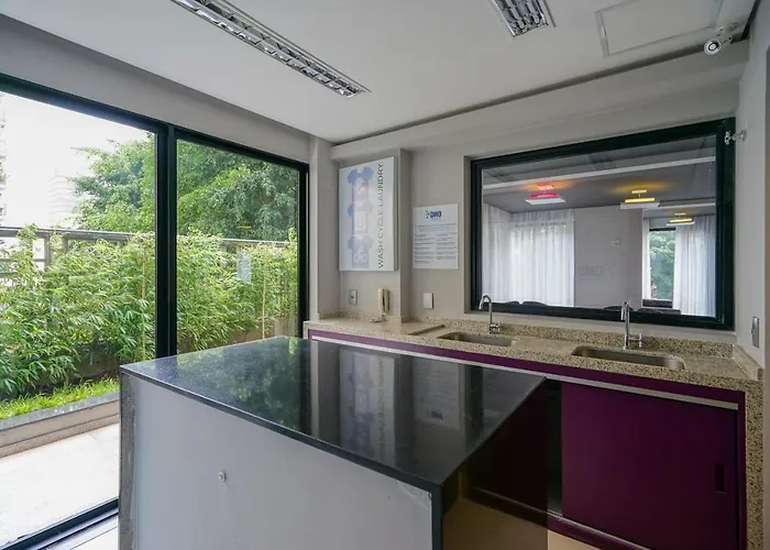 Studio com garagem, academia e piscina no prédio - Vila Olímpia