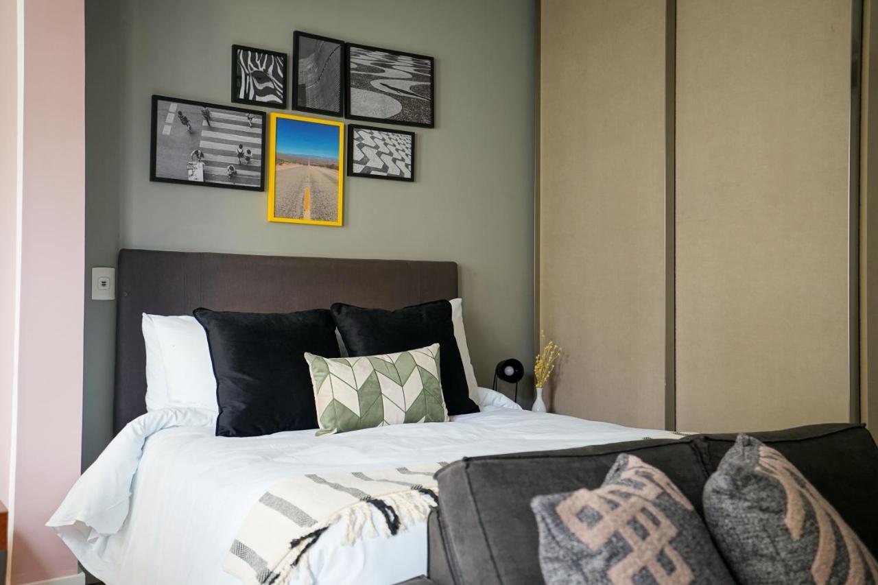 Apartamento Studio Com Garagem, Academia E Piscina No Predio - Vila Olimpia