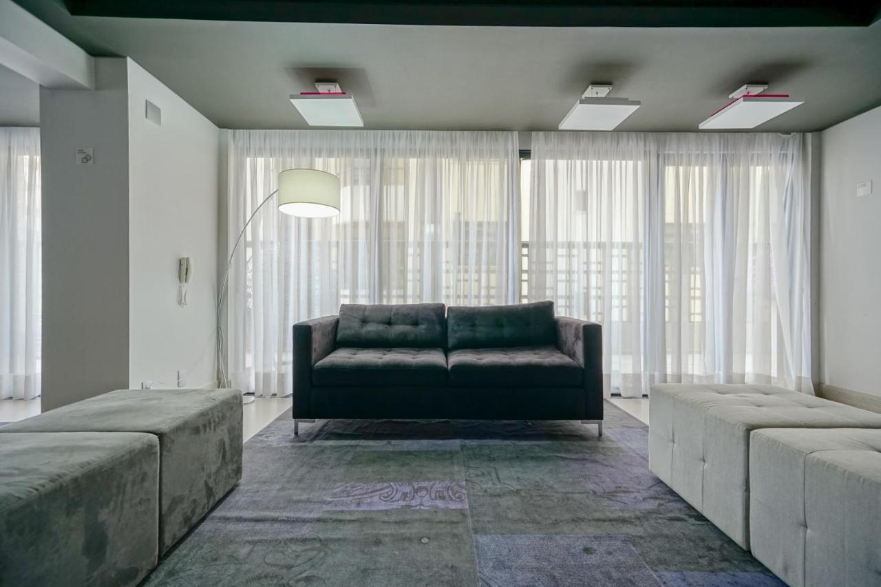 Apartamento Studio Com Garagem, Academia E Piscina No Predio - Vila Olimpia